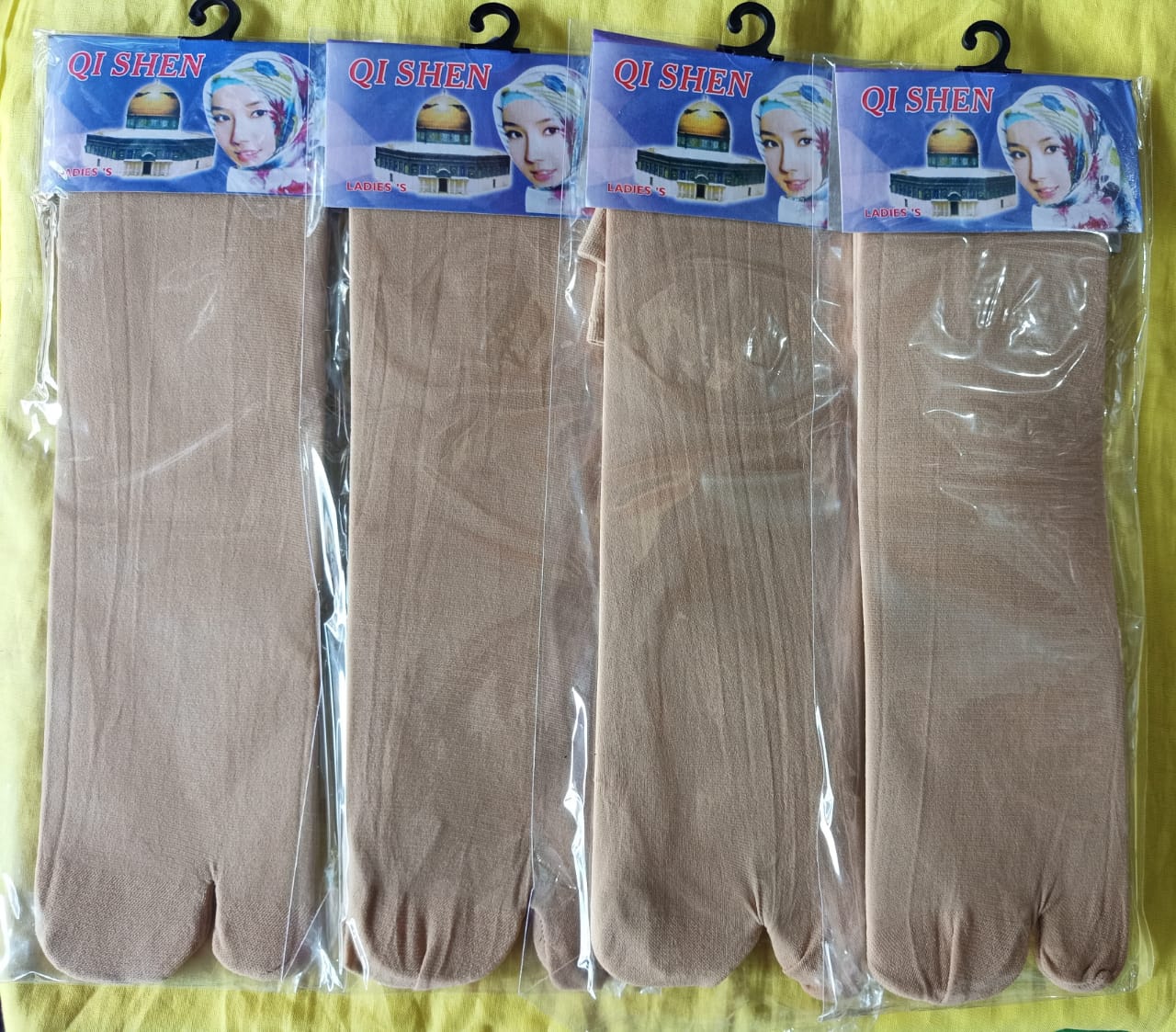 Kaos kaki jempol polos wanita dewasa Selutut- Cream ( KK JEMPOL SELUTUT )